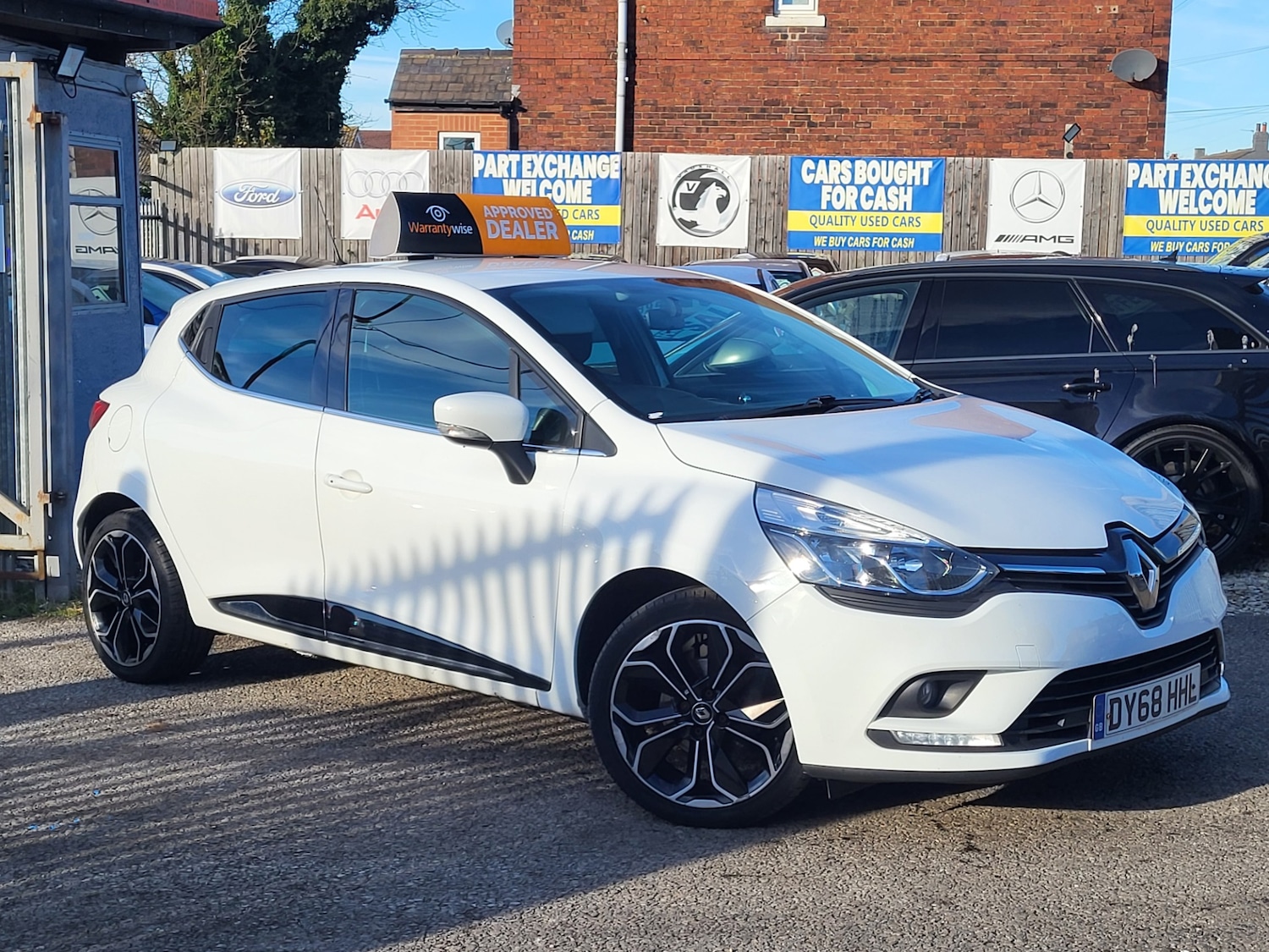 Used Renault Clio 2018 for sale - 76651185: Photo 1
