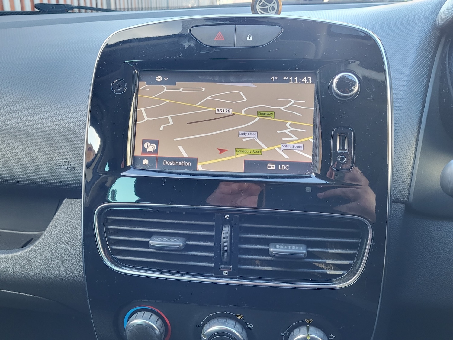 Used Renault Clio 2018 for sale - 76651185: Photo 21