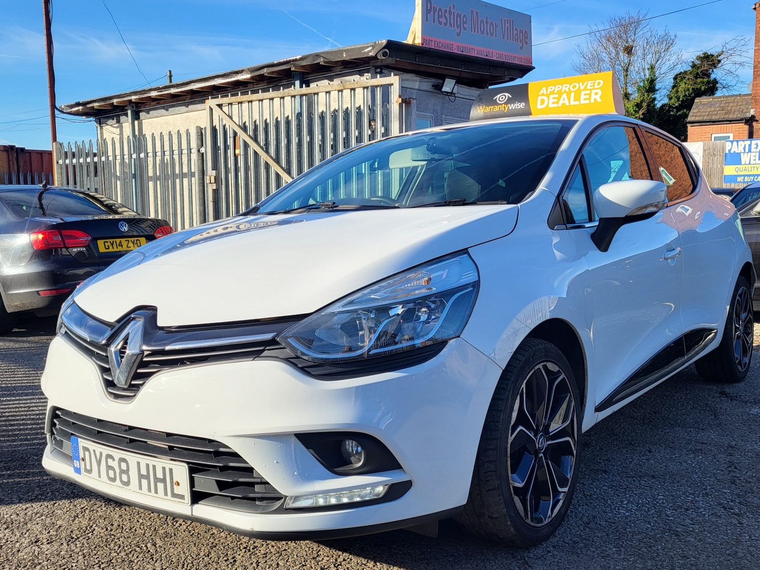 Used Renault Clio 2018 for sale - 76651185: Photo 24