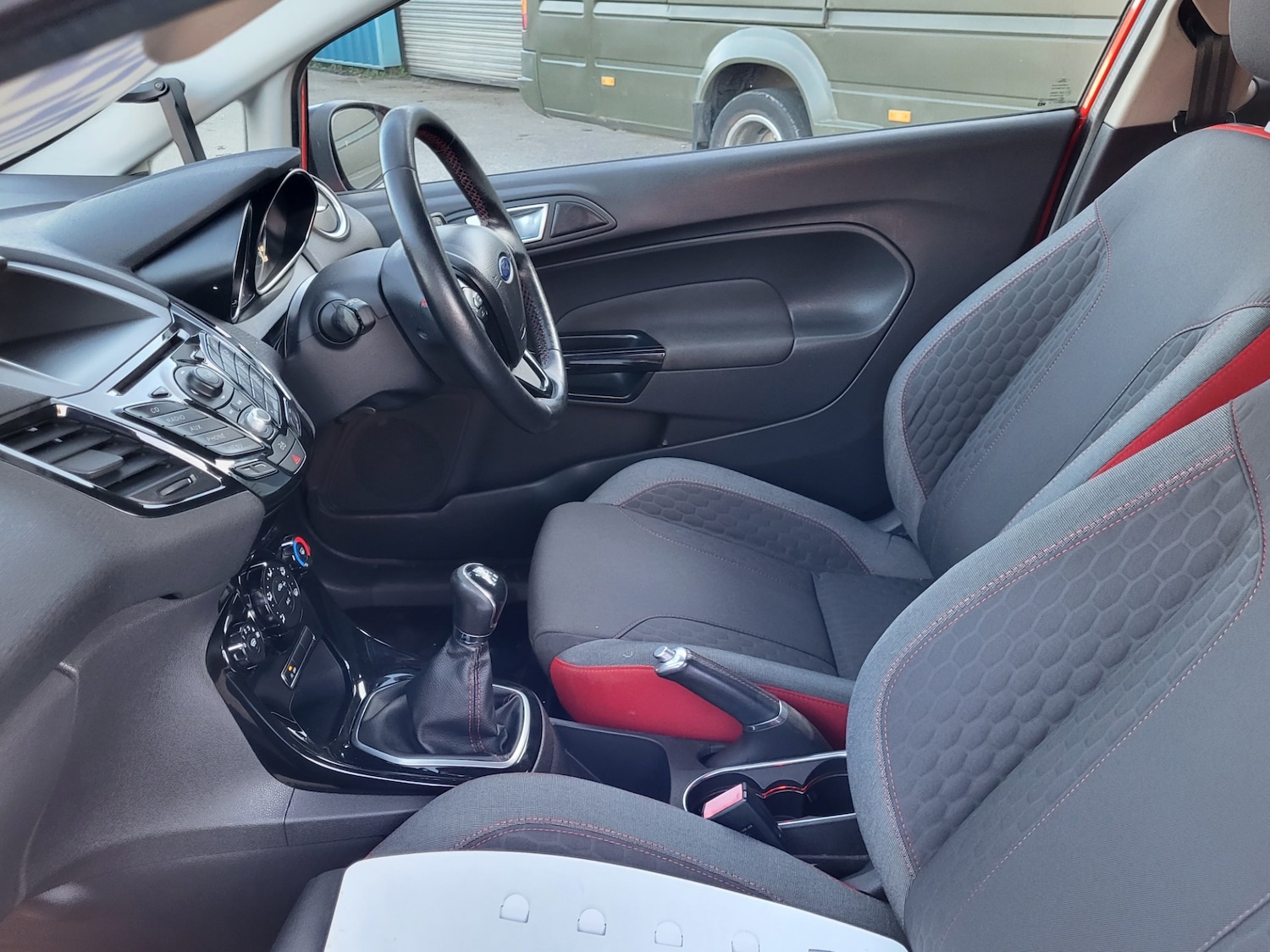 Used Ford Fiesta 2014 for sale - 76263230: Photo 18