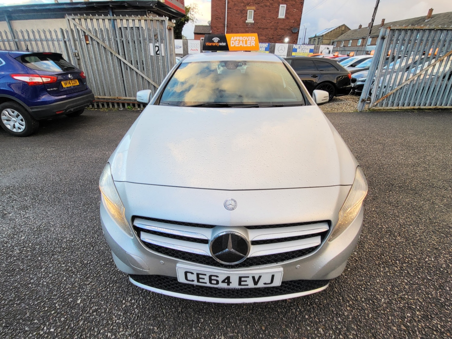 Used Mercedes-Benz A-Class 2014 for sale - 76392238: Photo 2