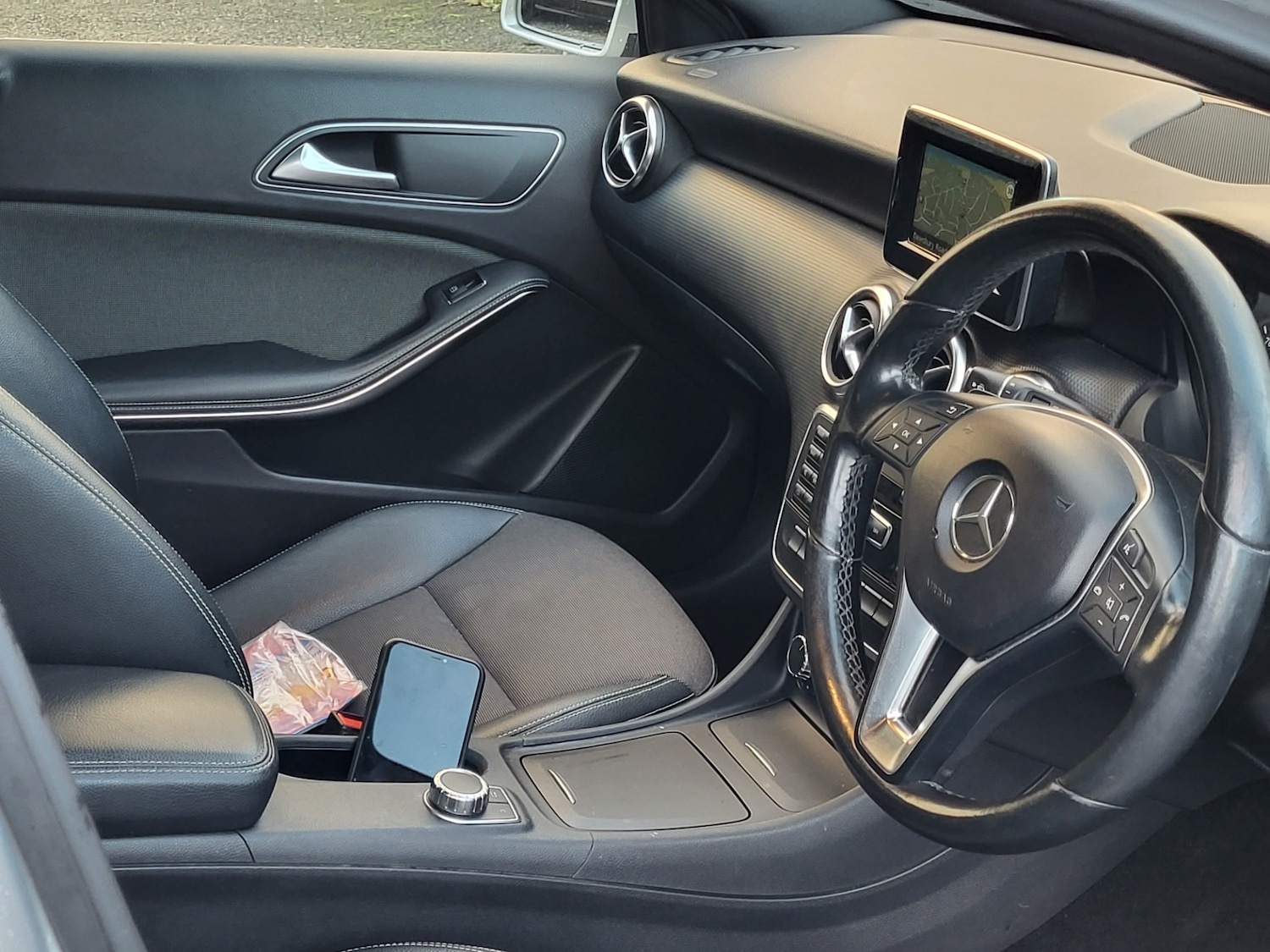 Used Mercedes-Benz A-Class 2014 for sale - 76392238: Photo 6