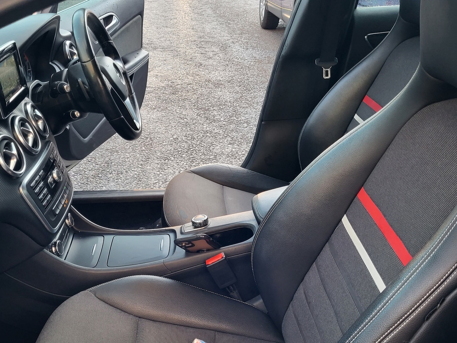 Used Mercedes-Benz A-Class 2014 for sale - 76392238: Photo 8