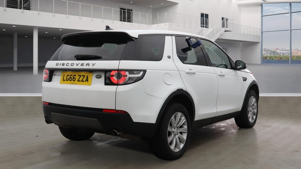 Used Land Rover Discovery Sport 2016 for sale - 76476994: Photo 3