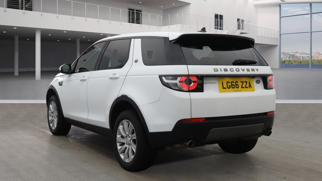 Used Land Rover Discovery Sport 2016 for sale - 76476994: Photo 4