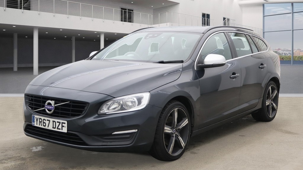 Used Volvo V60 2017 for sale - 76625740: Photo 2