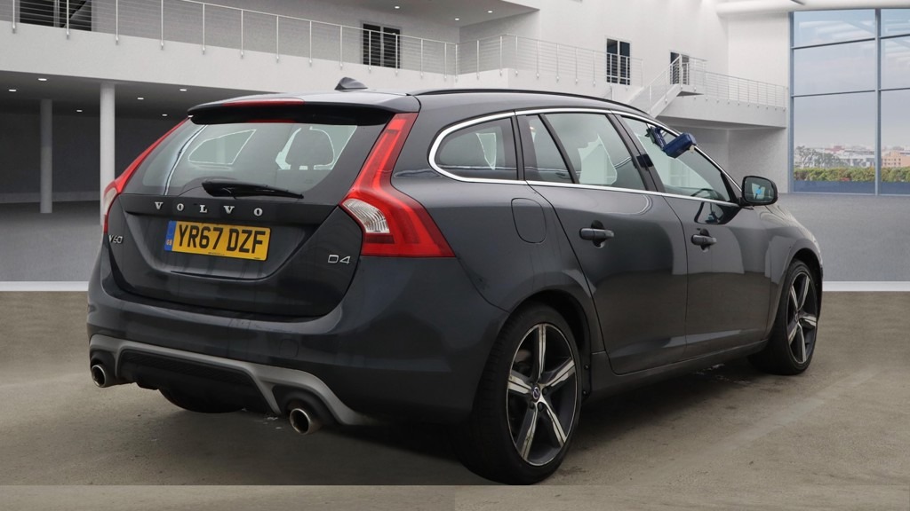 Used Volvo V60 2017 for sale - 76625740: Photo 3