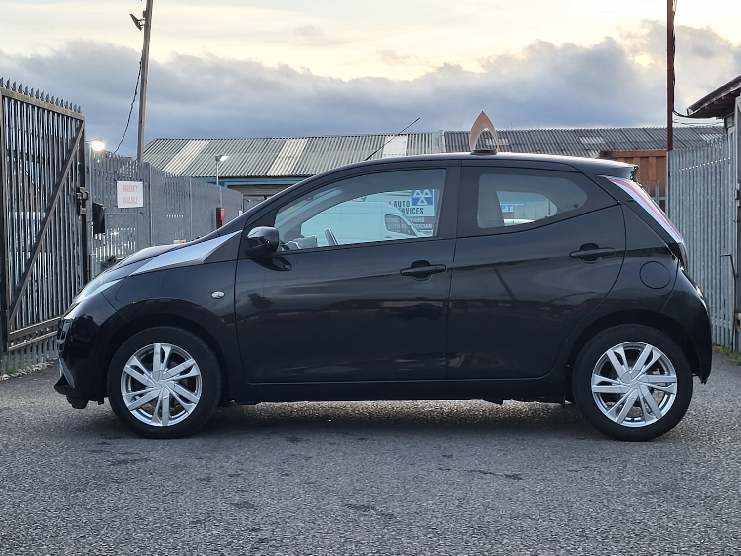 Used Toyota AYGO 2016 for sale - 76426653: Photo 15