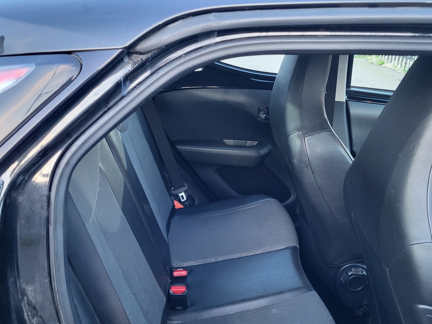 Used Toyota AYGO 2016 for sale - 76426653: Photo 17