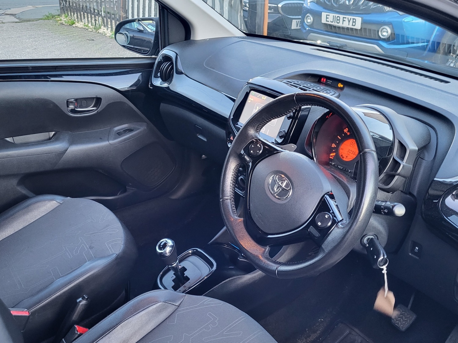Used Toyota AYGO 2016 for sale - 76426653: Photo 6