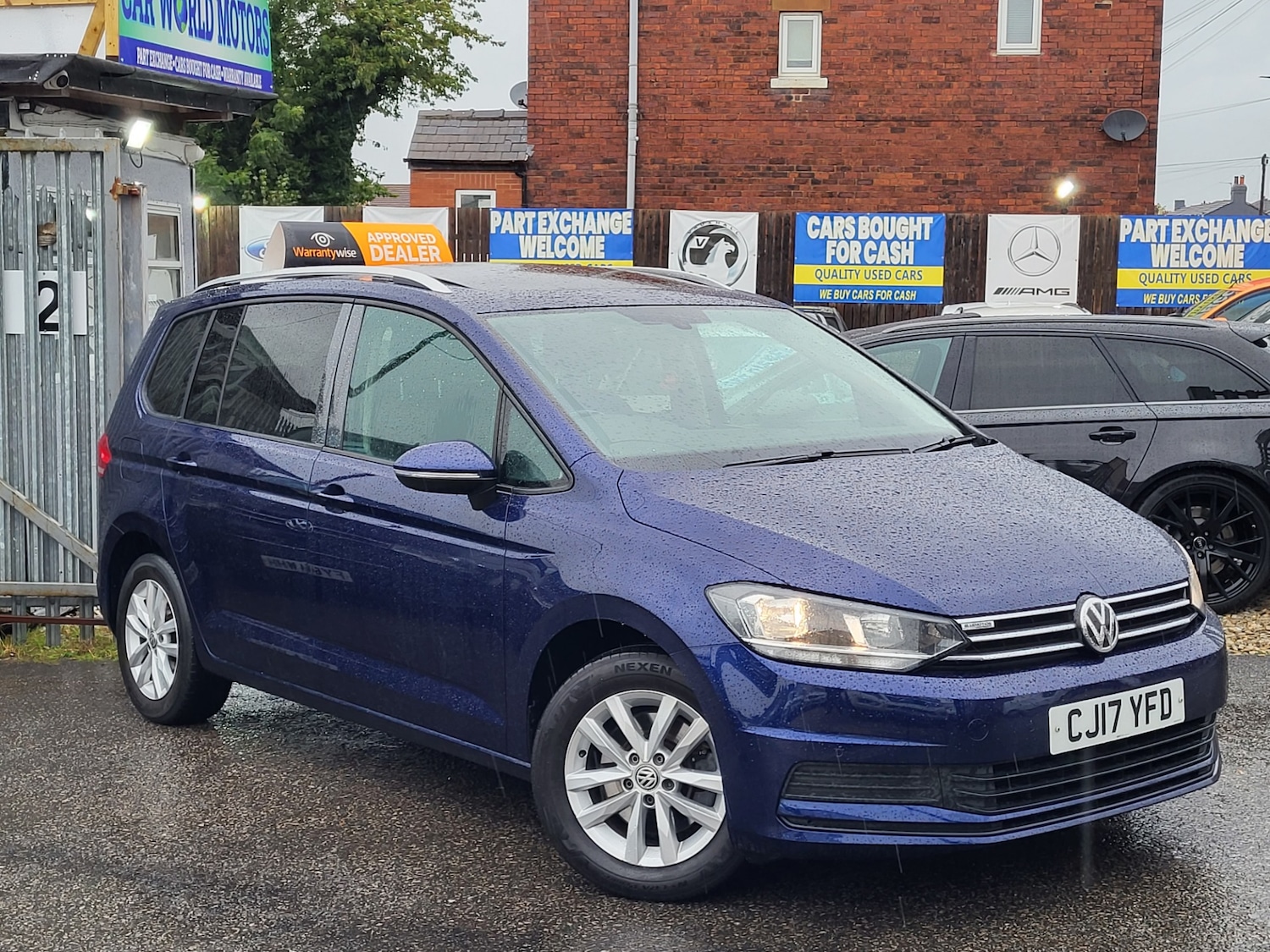 Used Volkswagen Touran 2017 for sale - 76231981: Photo 1