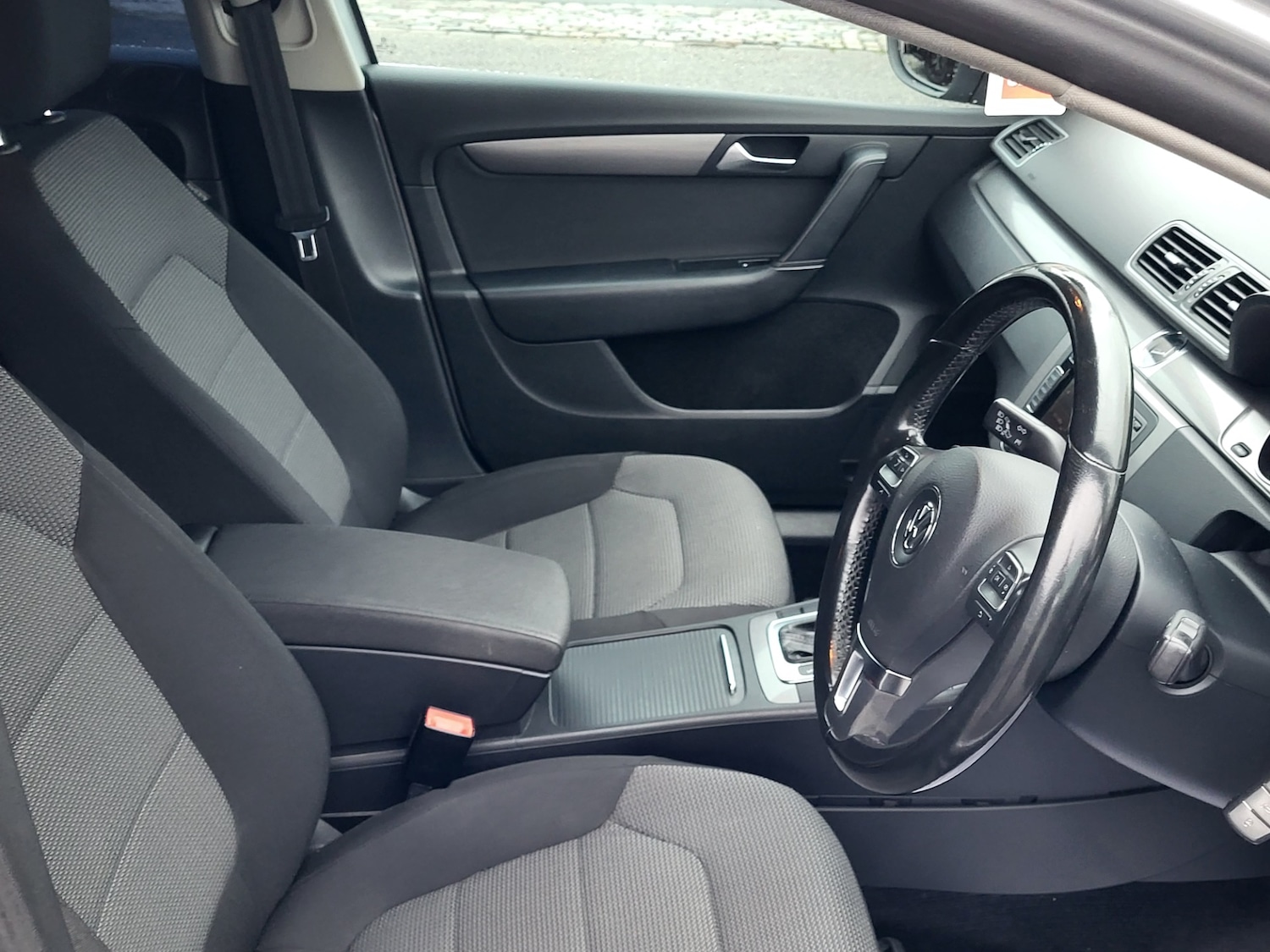 Used Volkswagen Passat 2011 for sale - 76663090: Photo 17