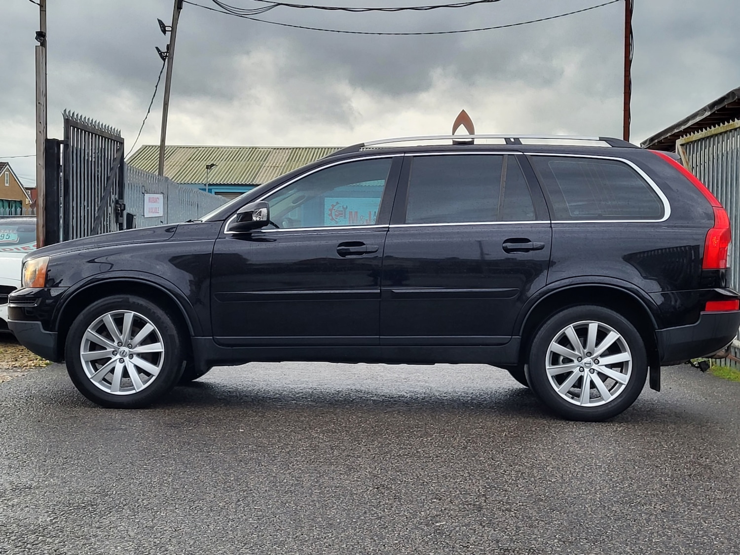 Used Volvo XC90 2010 for sale - 76859391: Photo 16