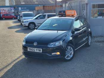 Used Volkswagen Polo 2015 for sale - 74126789: Photo