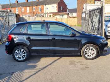Used Volkswagen Polo 2015 for sale - 74126789: Photo