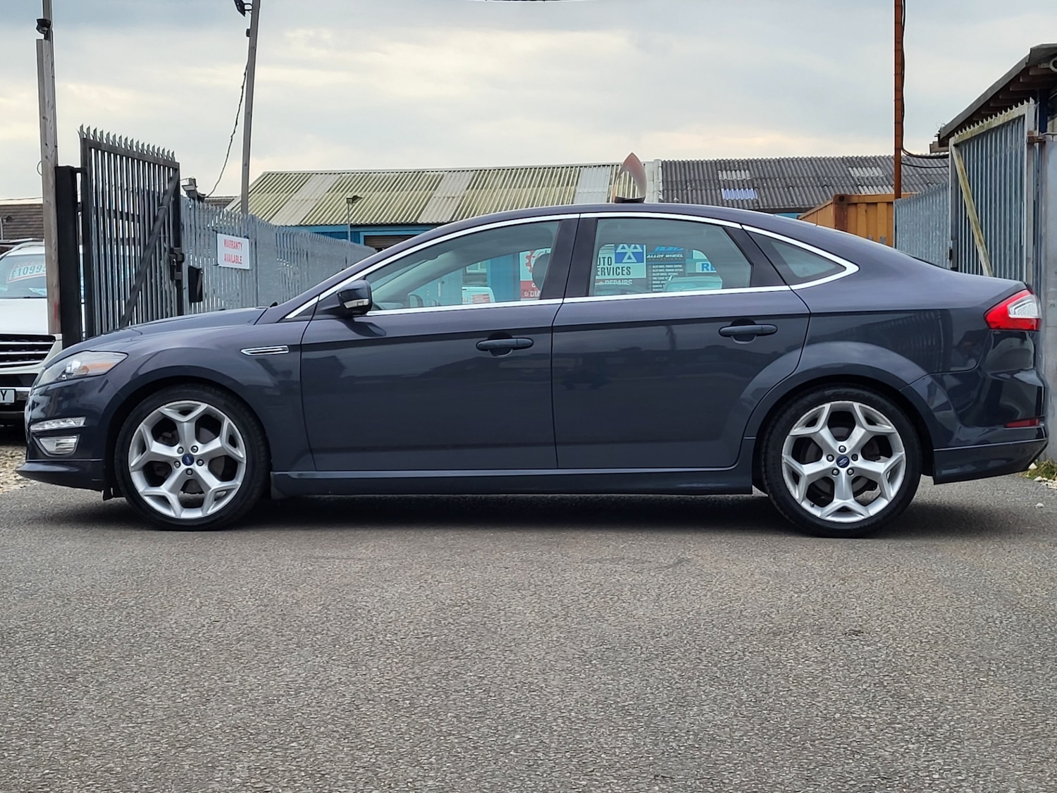 Used Ford Mondeo 2013 for sale - 76258145: Photo 17