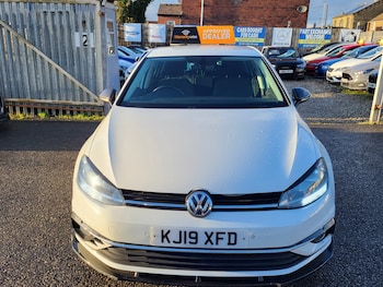 Used Volkswagen Golf 2019 for sale - 76736782: Photo