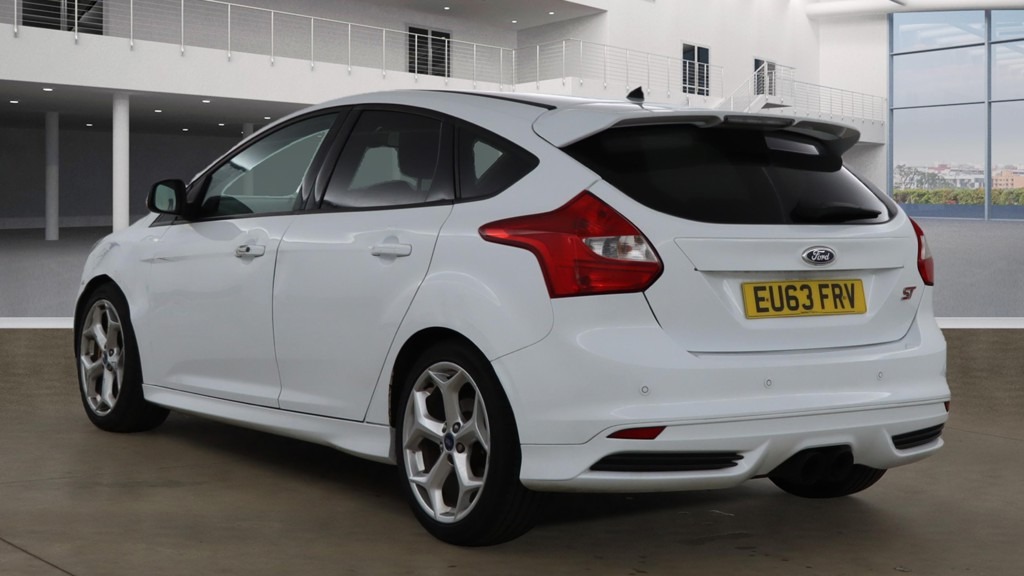 Used Ford Focus 2013 for sale - 76263426: Photo 2