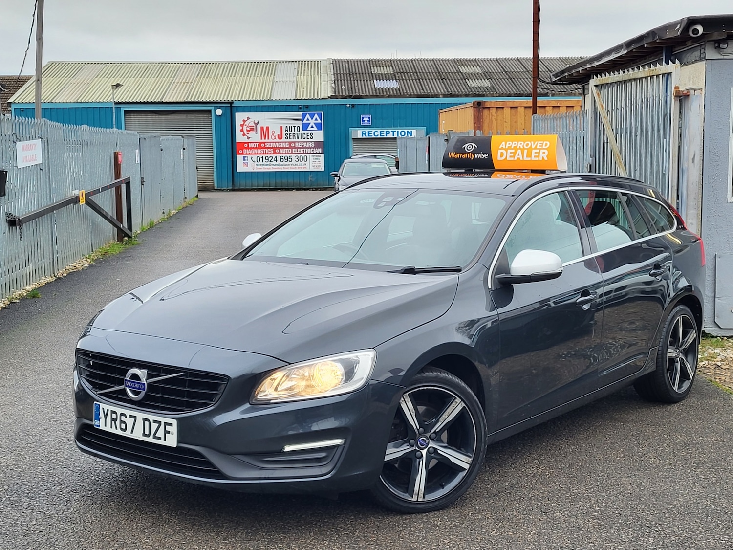Used Volvo V60 2017 for sale - 76663686: Photo 3