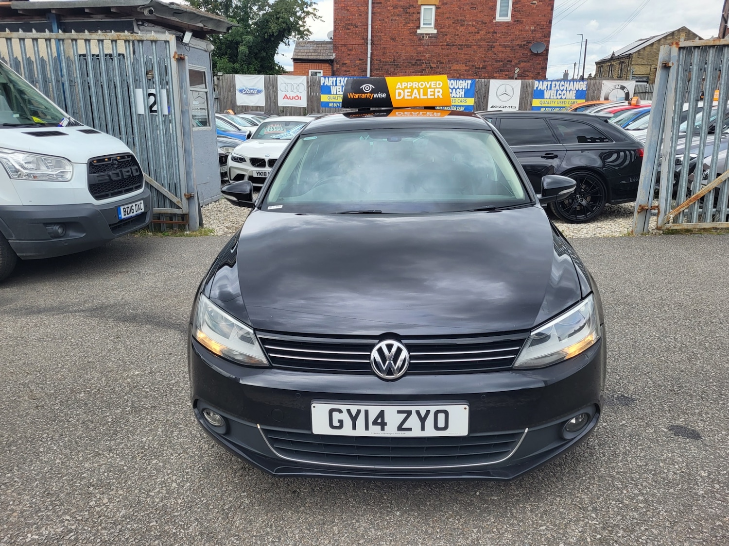 Used Volkswagen Jetta 2014 for sale - 76232855: Photo 2