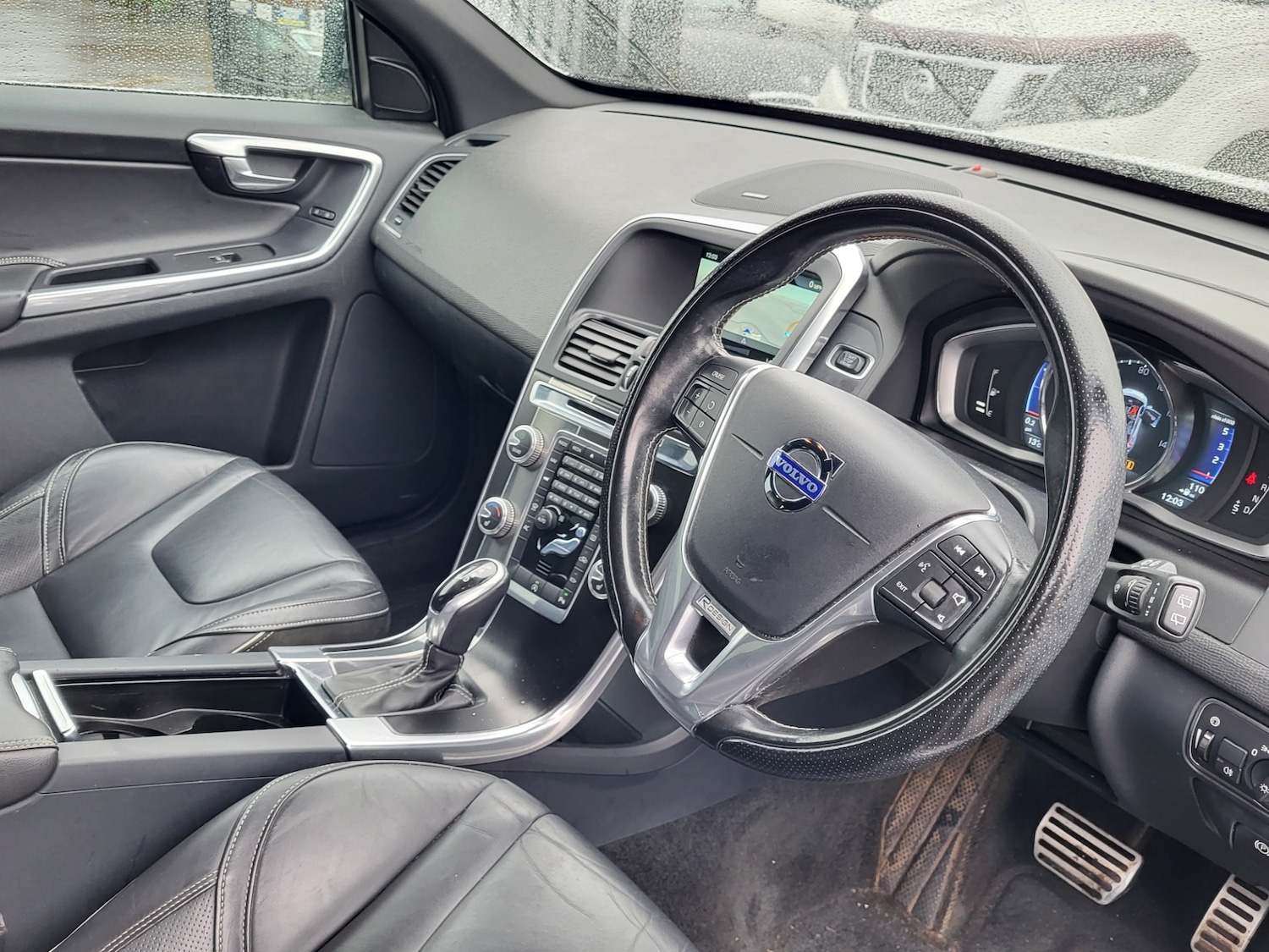 Used Volvo XC60 2015 for sale - 76234252: Photo 6