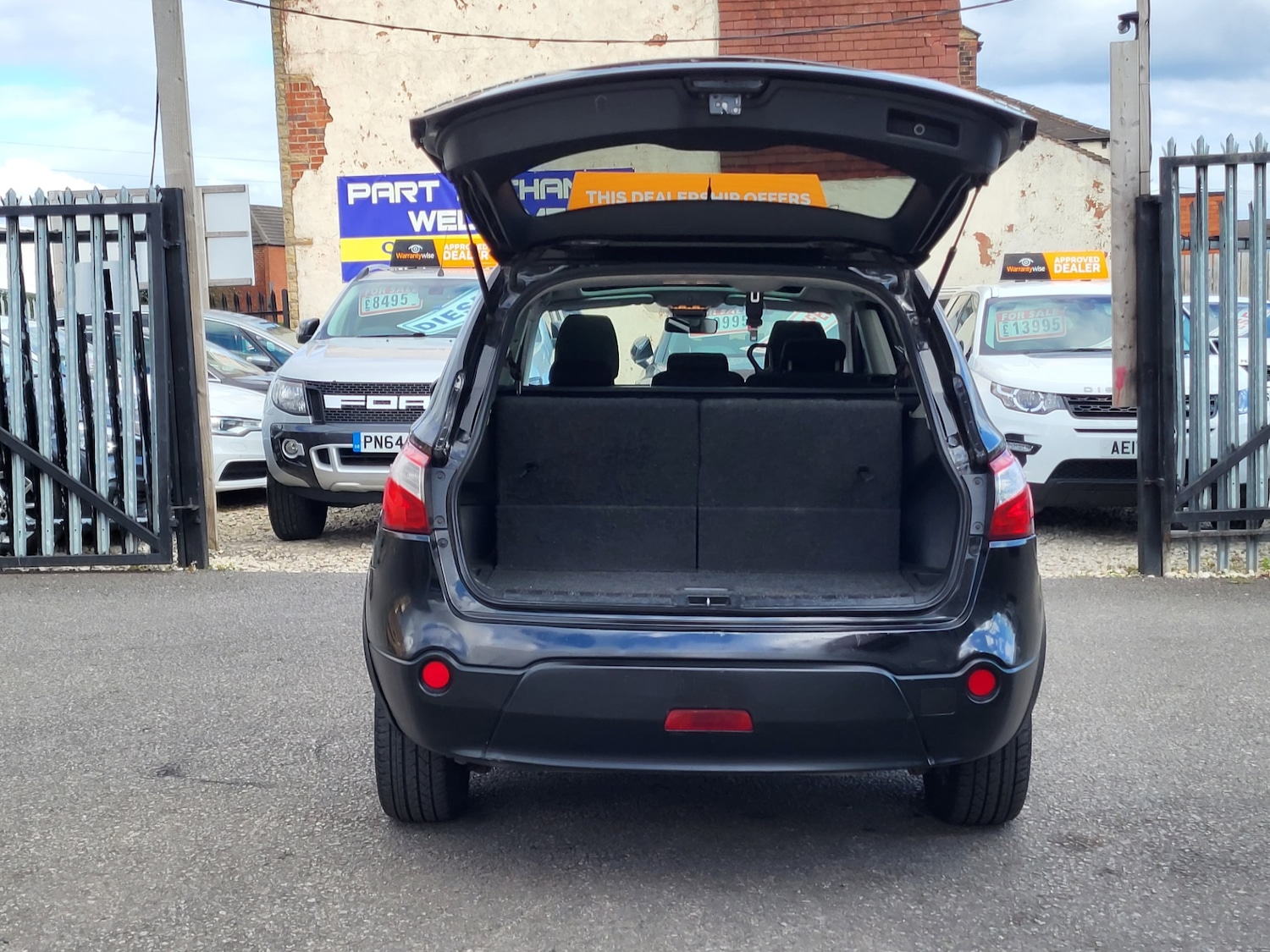 Used Nissan Qashqai+2 2011 for sale - 76258094: Photo 28