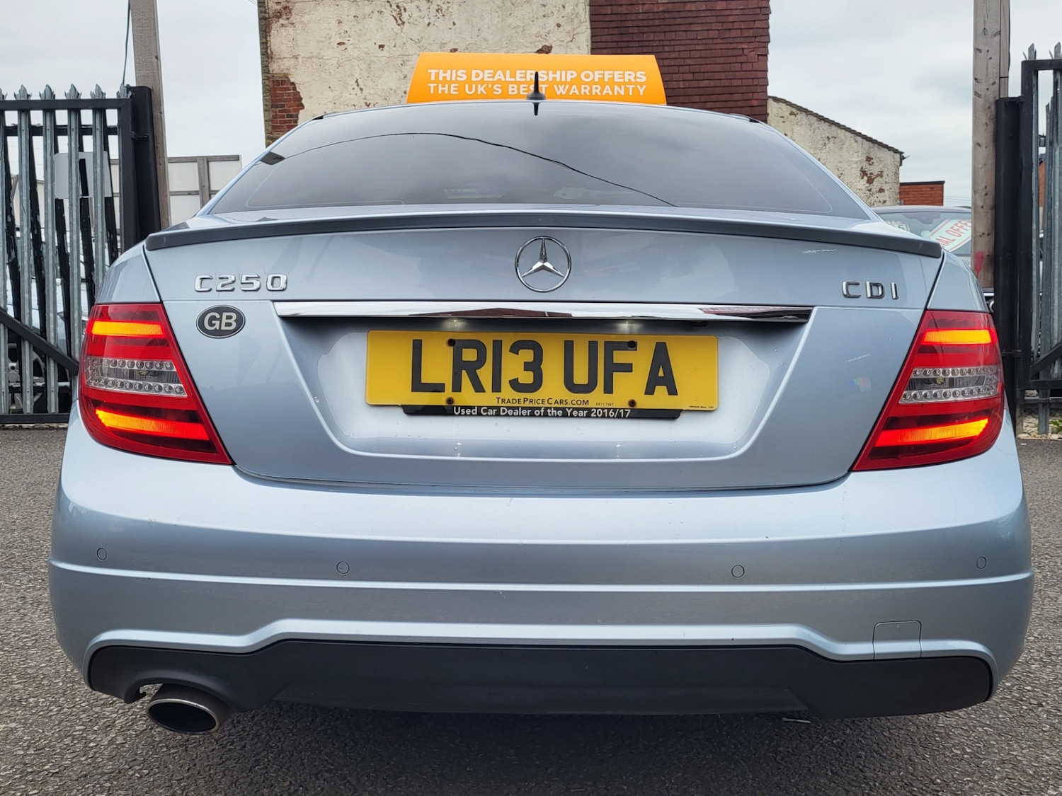 Used Mercedes-Benz C Class 2013 for sale - 76258119: Photo 26