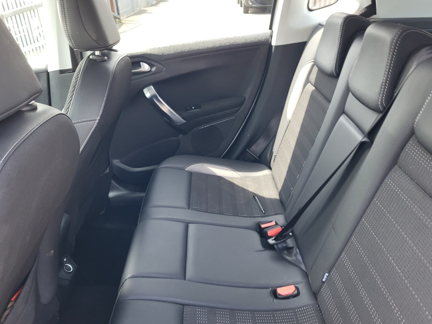Used Peugeot 2008 2018 for sale - 76258127: Photo 20