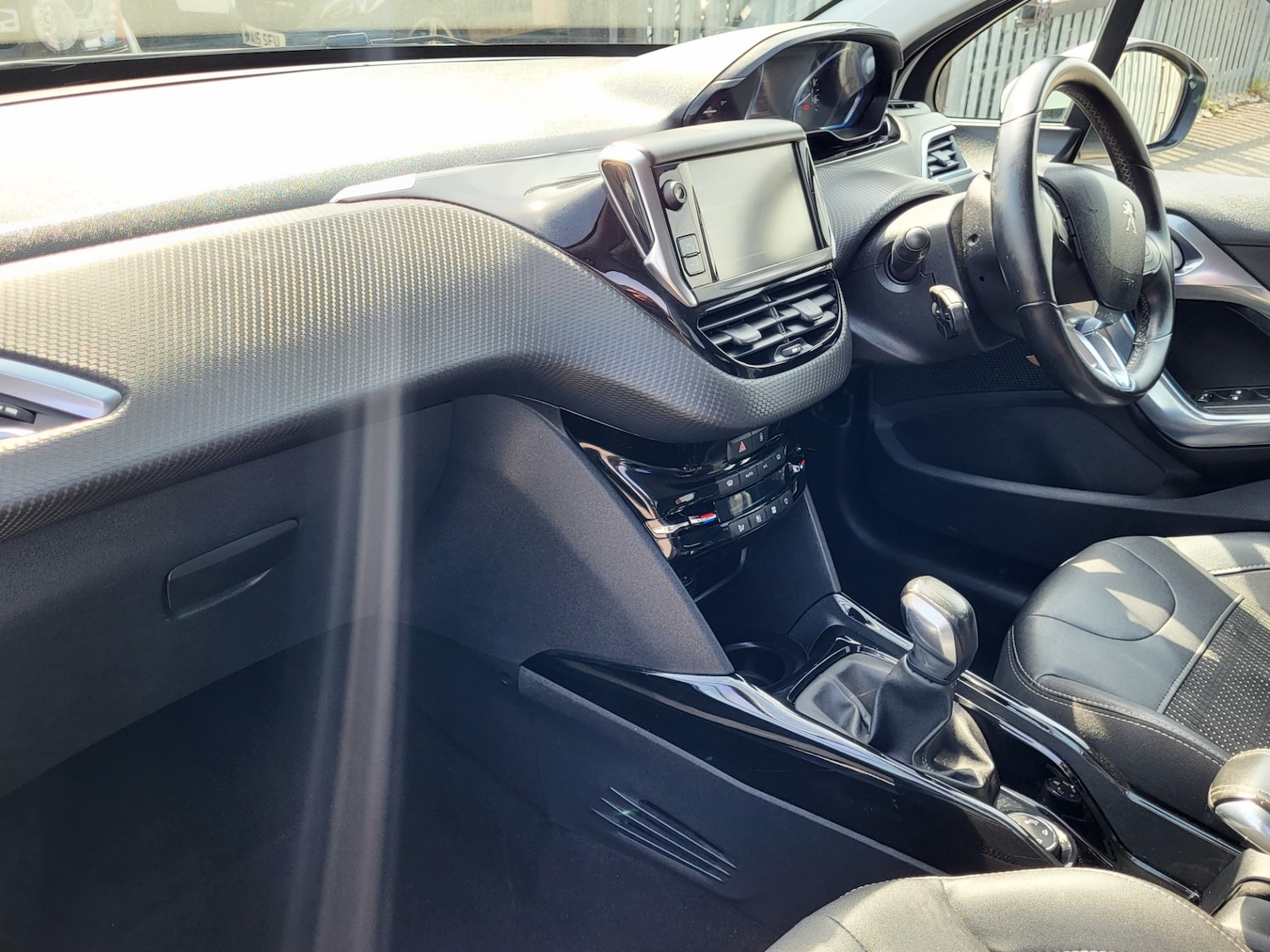Used Peugeot 2008 2018 for sale - 76258127: Photo 8