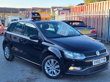 Used Volkswagen Polo 2015 for sale - 76263135: Photo