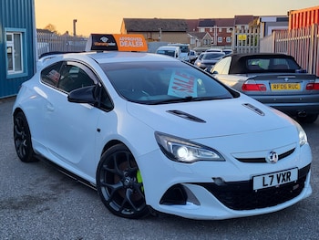 2013 - 2.0T 16V VXR 3dr TOP SPEC
