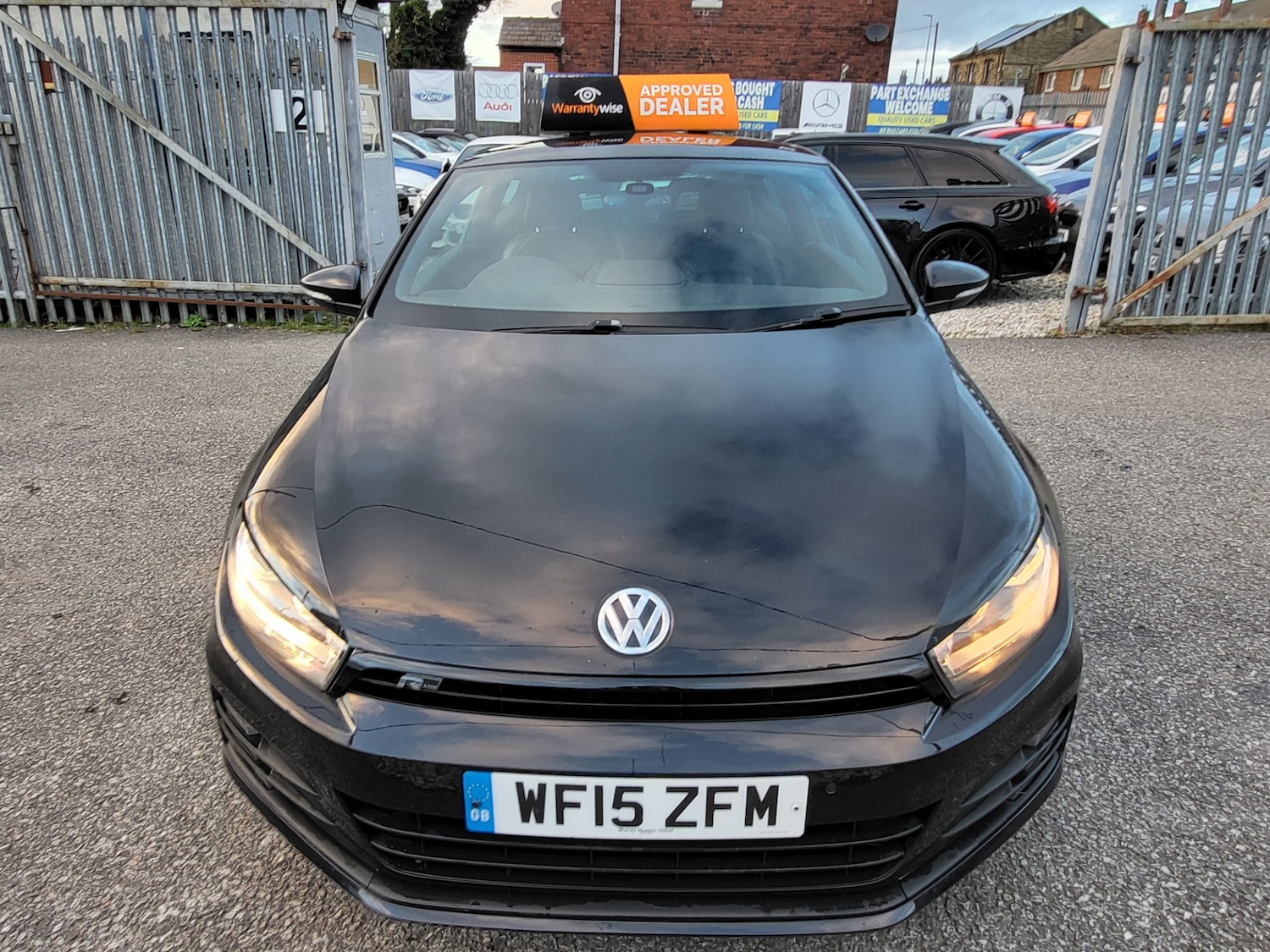 Used Volkswagen Scirocco 2015 for sale - 76907758: Photo 2