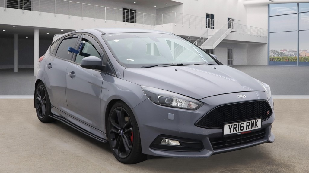 Used Ford Focus 2016 for sale - 76415327: Photo 1