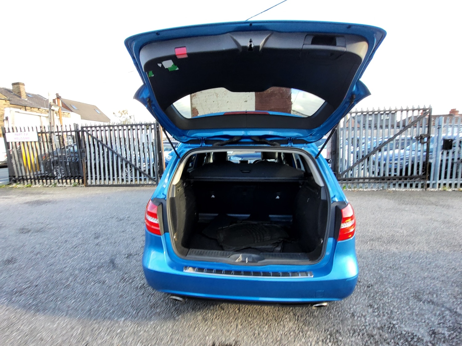 Used Mercedes-Benz B Class 2014 for sale - 76426329: Photo 11