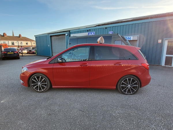 Used Mercedes-Benz B Class 2014 for sale - 76263131: Photo 5