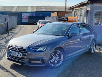 Used Audi A4 2017 for sale - 76263047: Photo