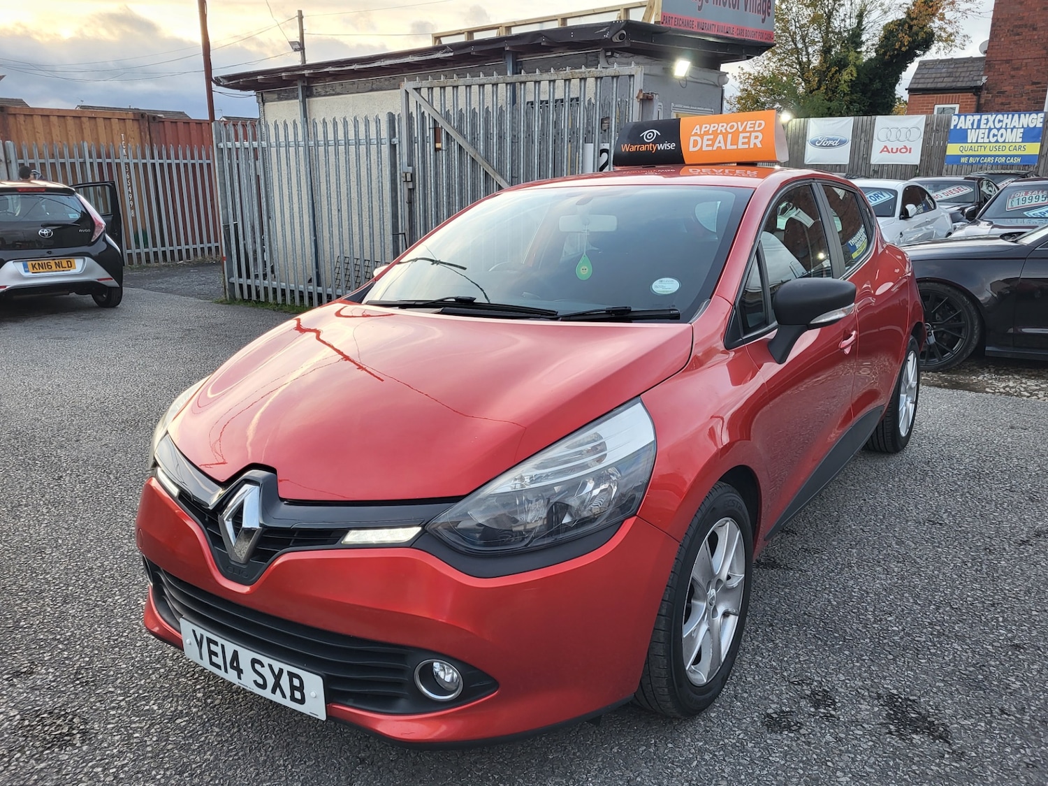 Used Renault Clio 2014 for sale - 76452008: Photo 26