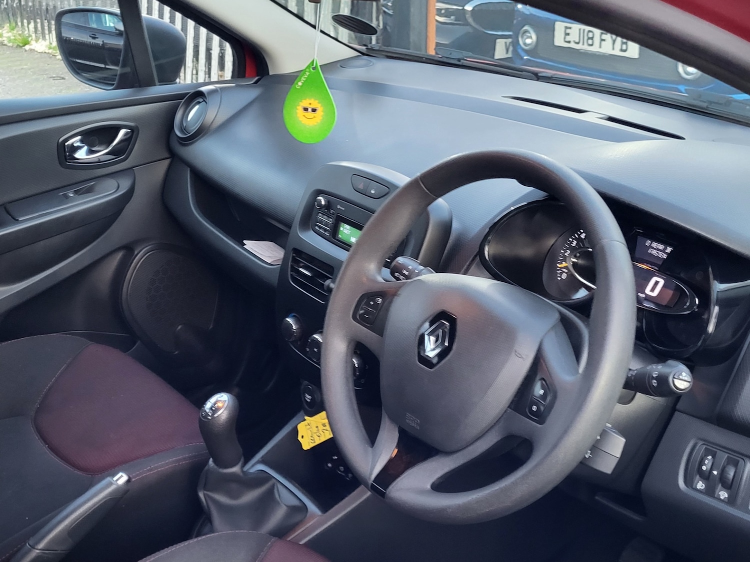 Used Renault Clio 2014 for sale - 76452008: Photo 6