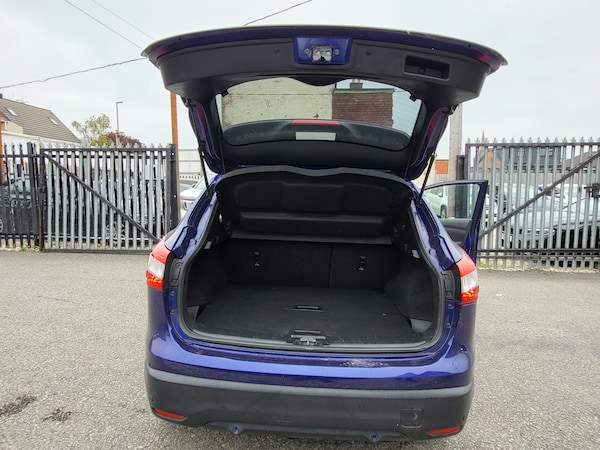 Used Nissan Qashqai 2015 for sale - 76263458: Photo 11