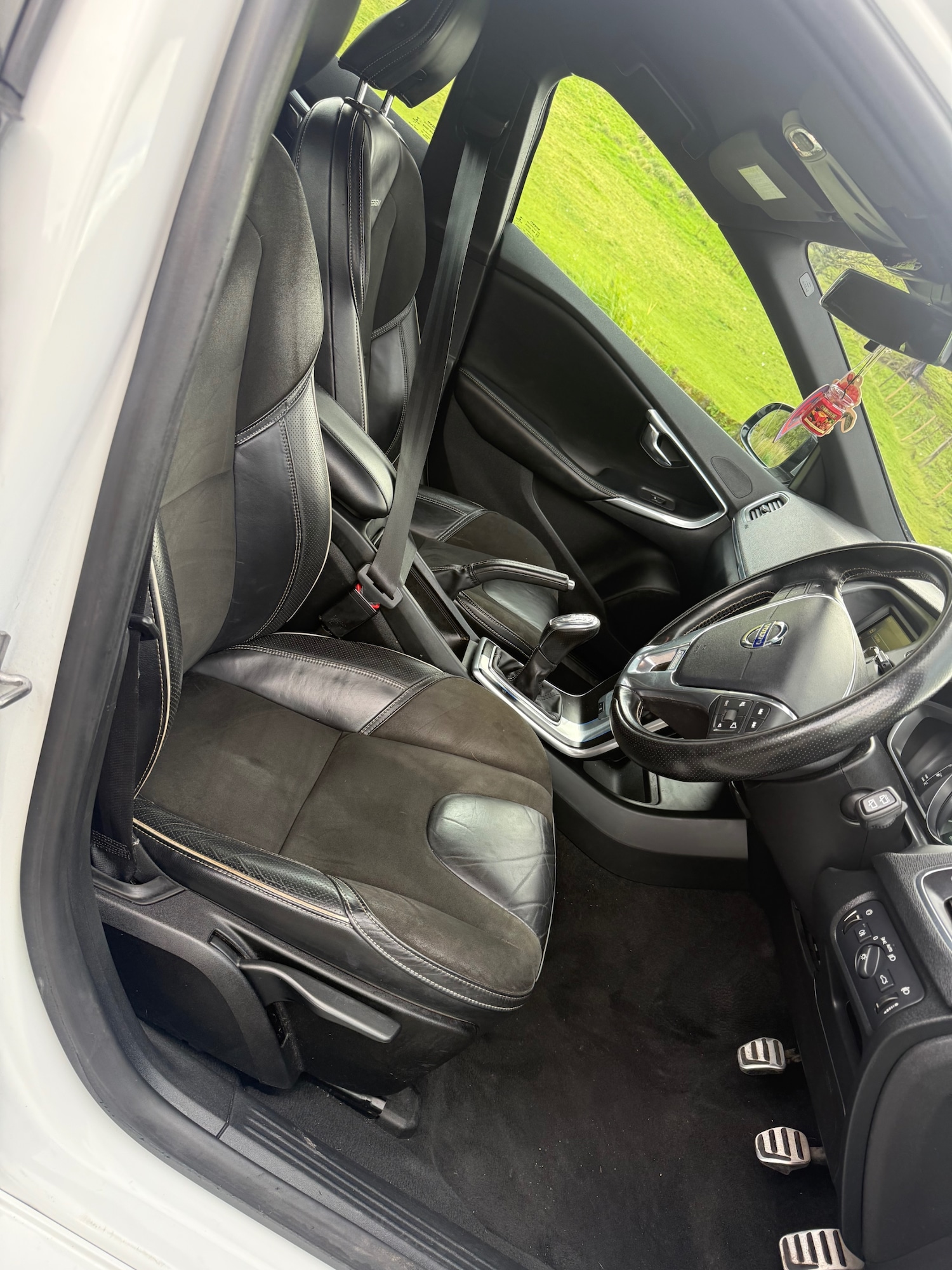 Used Volvo V40 2014 for sale - 75957446: Photo 5