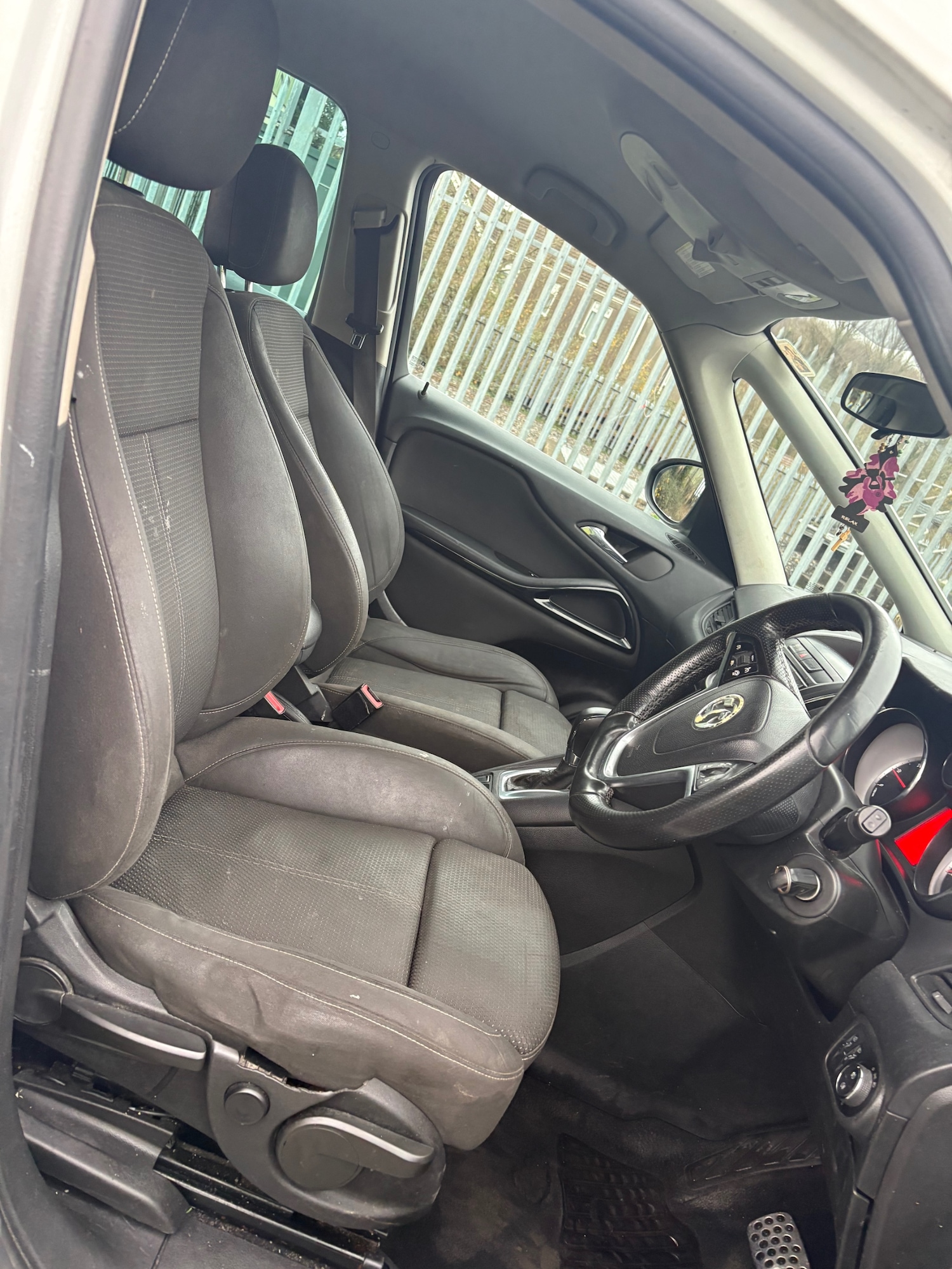 Used Vauxhall Zafira 2015 for sale - 76864207: Photo 5