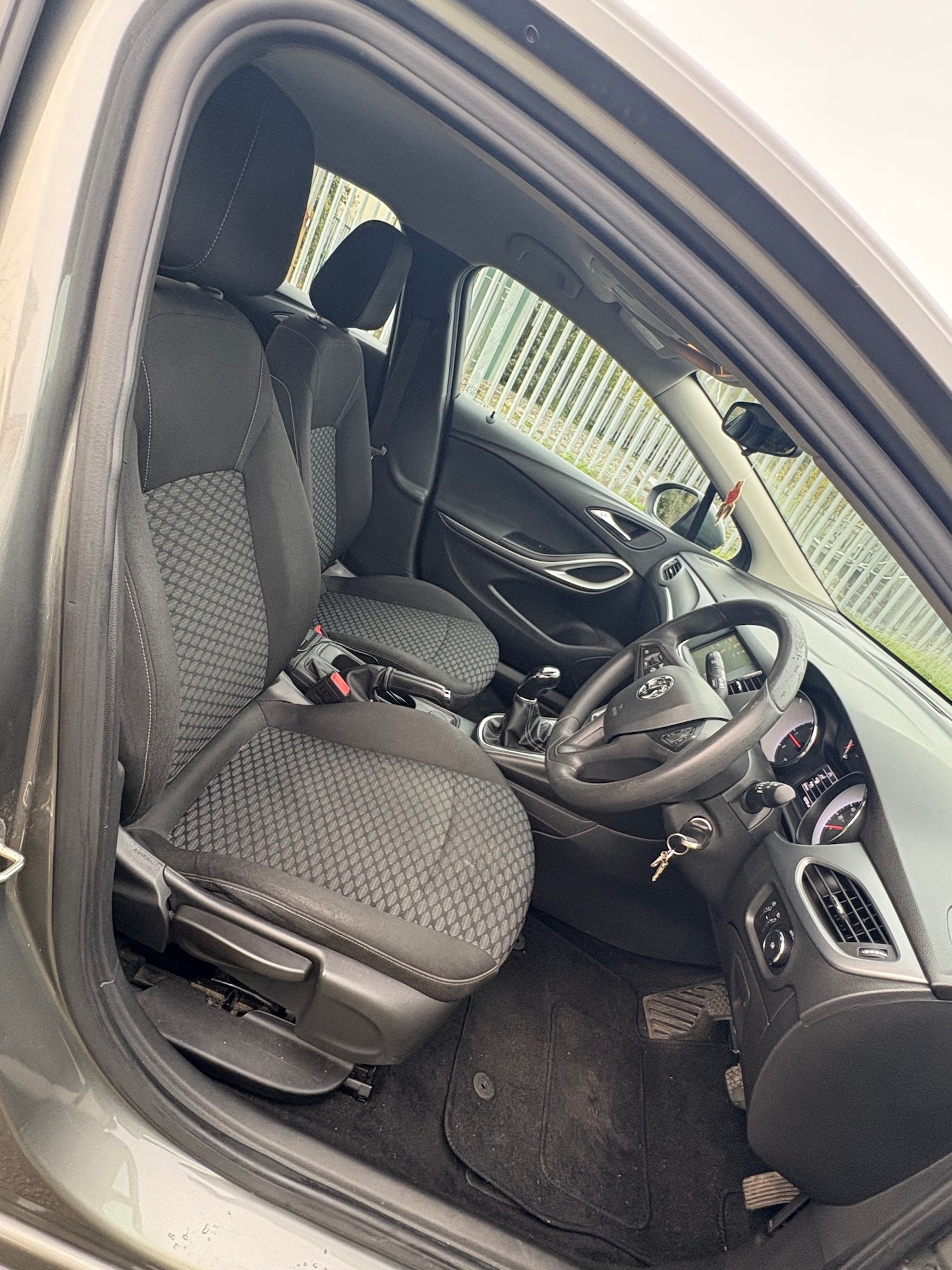 Used Vauxhall Astra 2017 for sale - 76384250: Photo 5