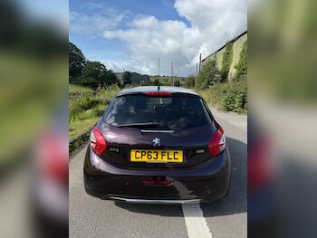 Used Peugeot 208 2013 for sale - 75820918: Photo