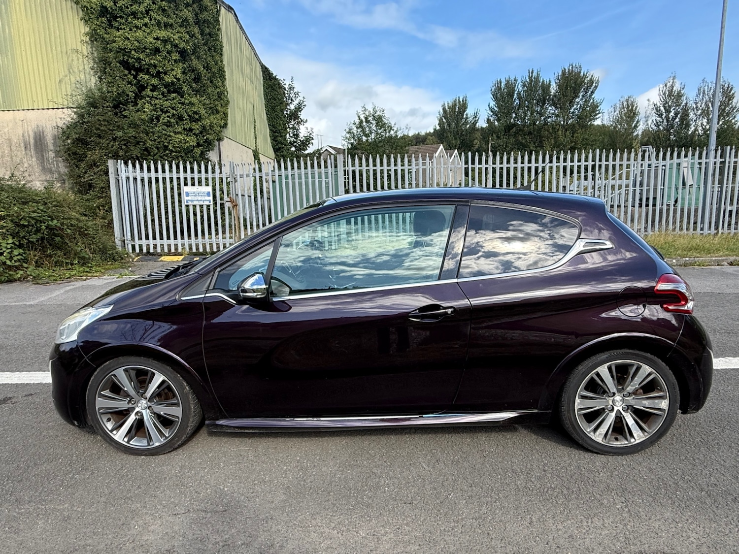 Used Peugeot 208 2013 for sale - 75820918: Photo 4