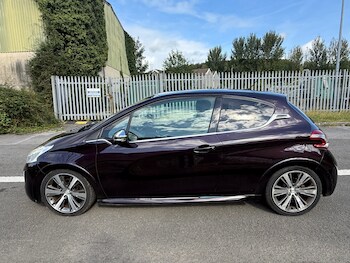 Used Peugeot 208 2013 for sale - 75820918: Photo