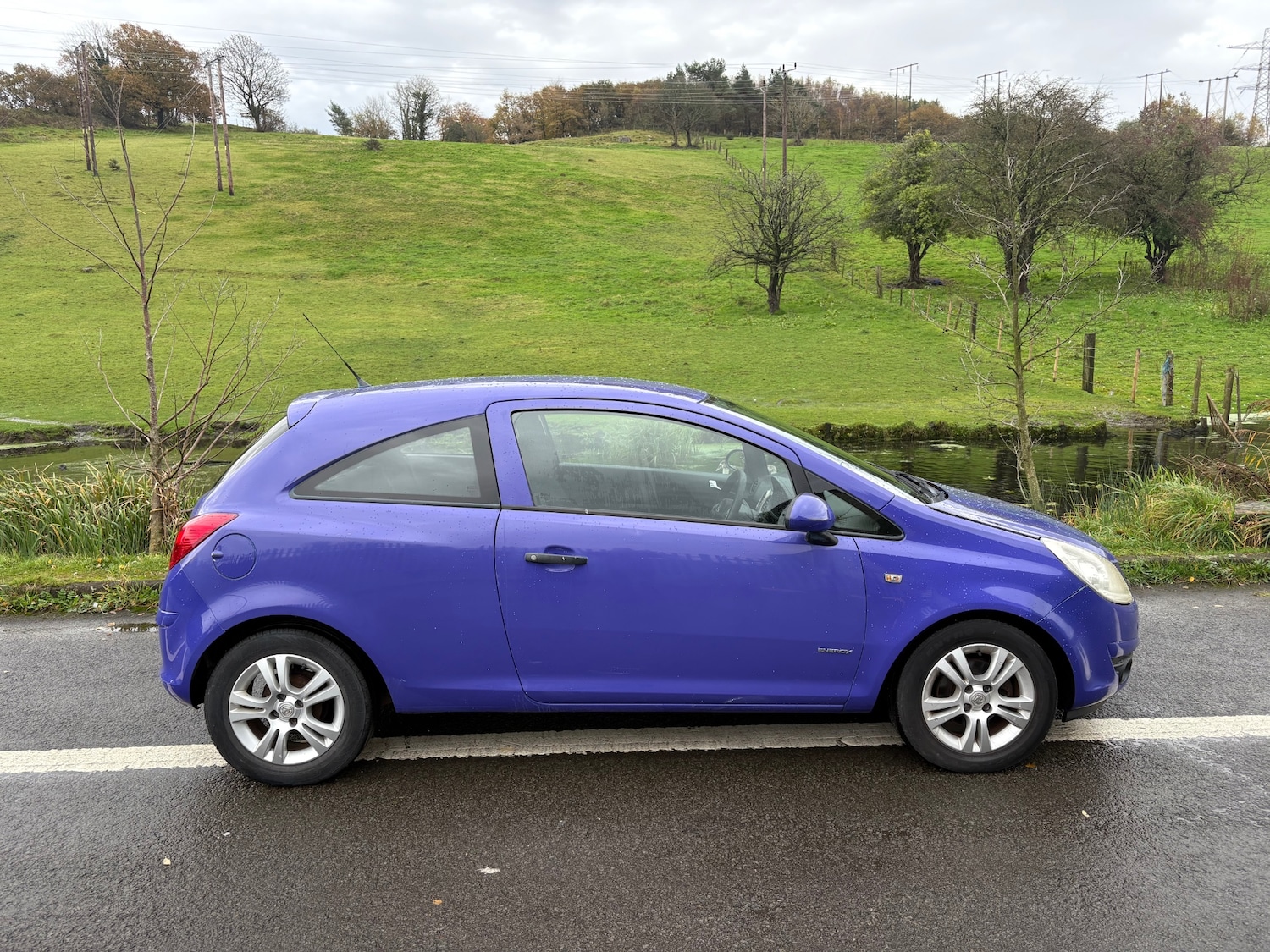 Used Vauxhall Corsa 2010 for sale - 76476836: Photo 2