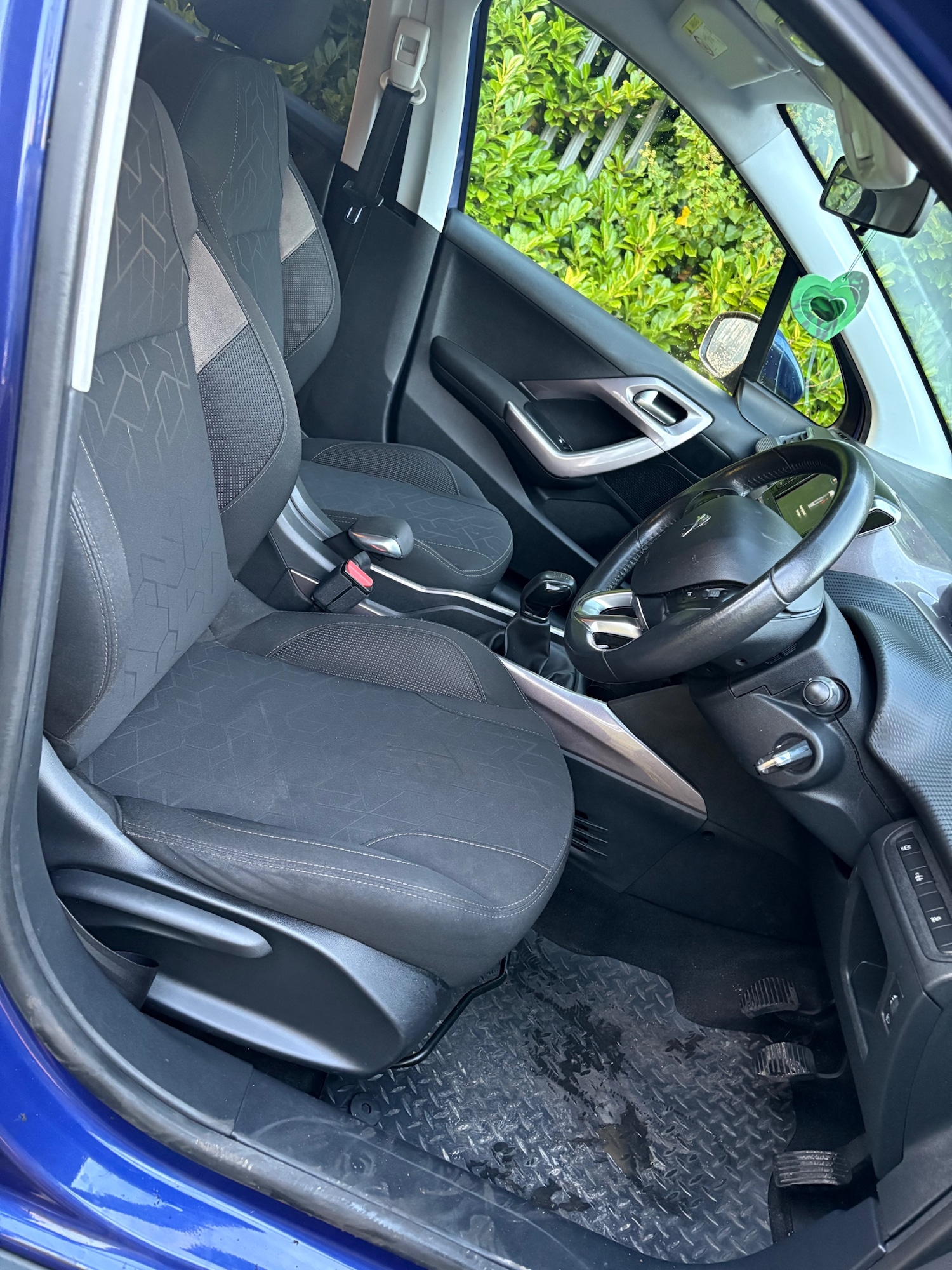 Used Peugeot 2008 2015 for sale - 76494029: Photo 5