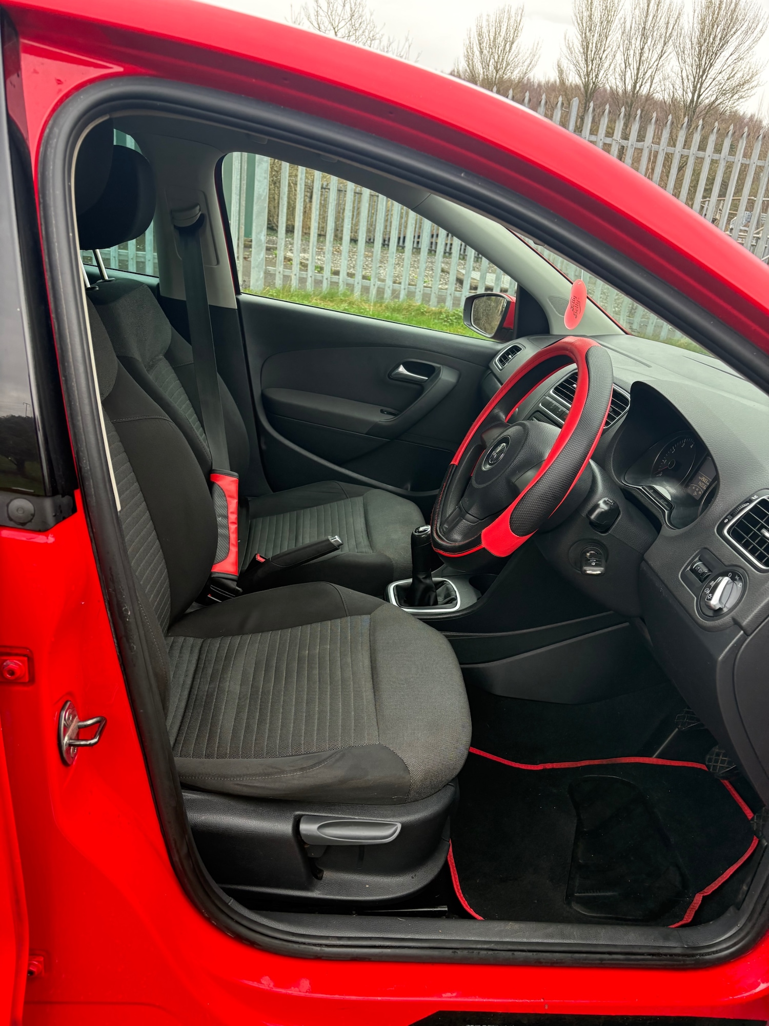 Used Volkswagen Polo 2011 for sale - 77735445: Photo 5