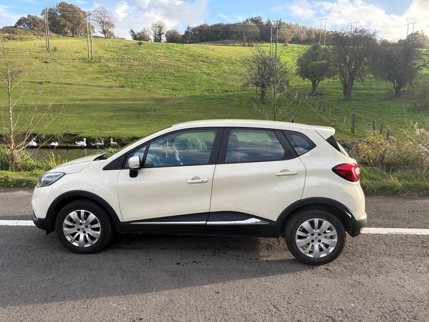 Used Renault Captur 2014 for sale - 76402879: Photo 3