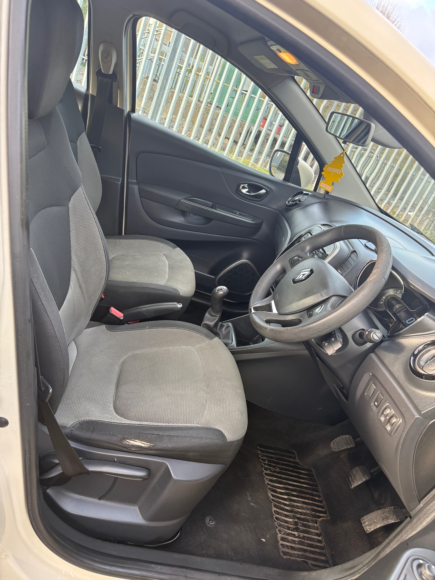 Used Renault Captur 2014 for sale - 76402879: Photo 5